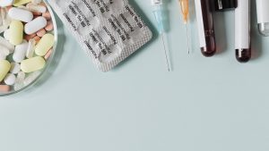 Kemasan Obat, Pengawet, dan Mikroorganisme: Kombinasi Penting untuk Menjaga Kualitas Produk