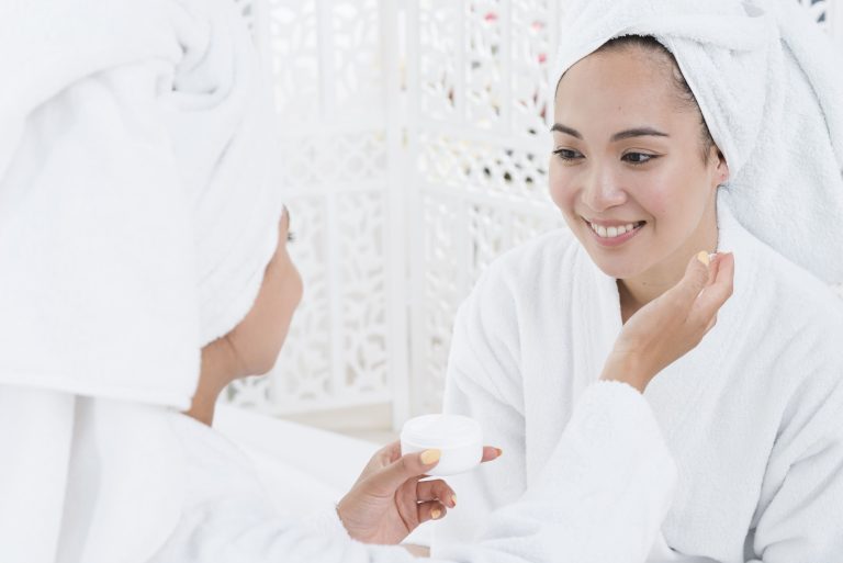 4 Uji Penting untuk Menilai Keamanan Lotion Alpha Arbutin