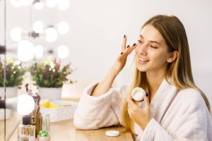 Alpha Arbutin vs Beta Arbutin: Understanding Their Structural Differences and Characteristics